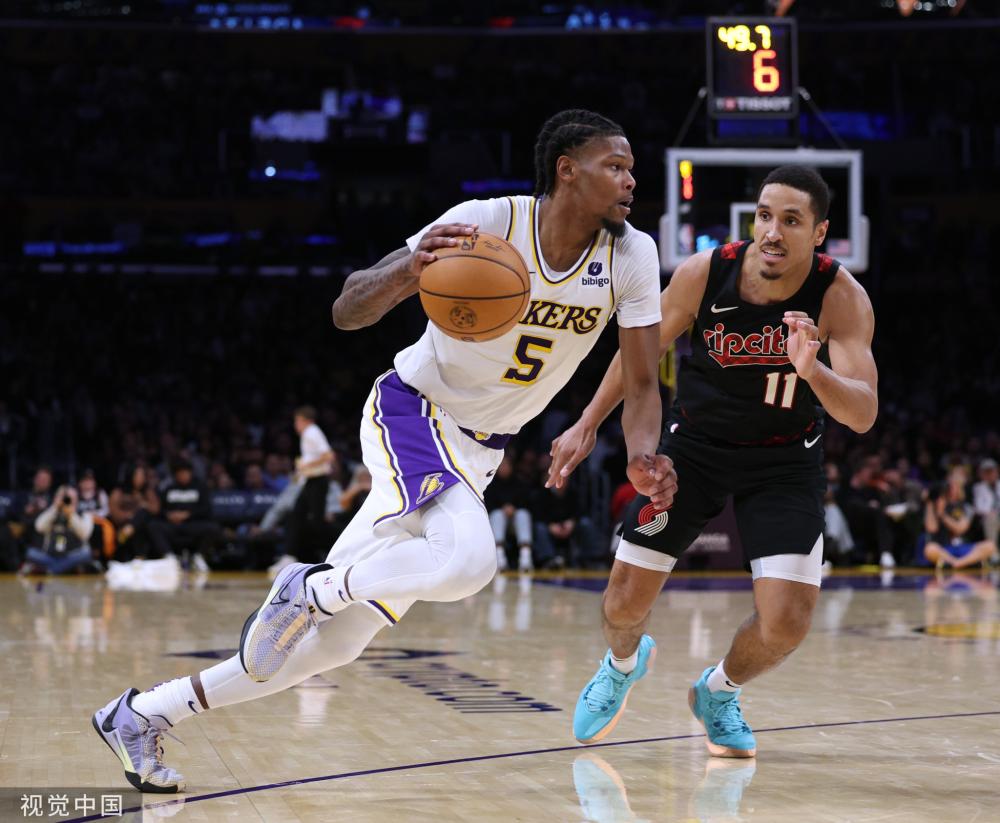 在激烈的竞 在激烈的竞